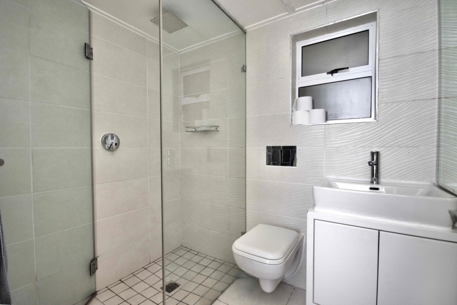 4 Bedroom Property for Sale in Clifton Western Cape